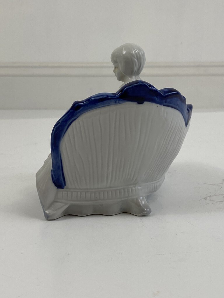 Victorian Lady on a Settee Porcelain Blue & White Figurine 7”x5”x6” /r