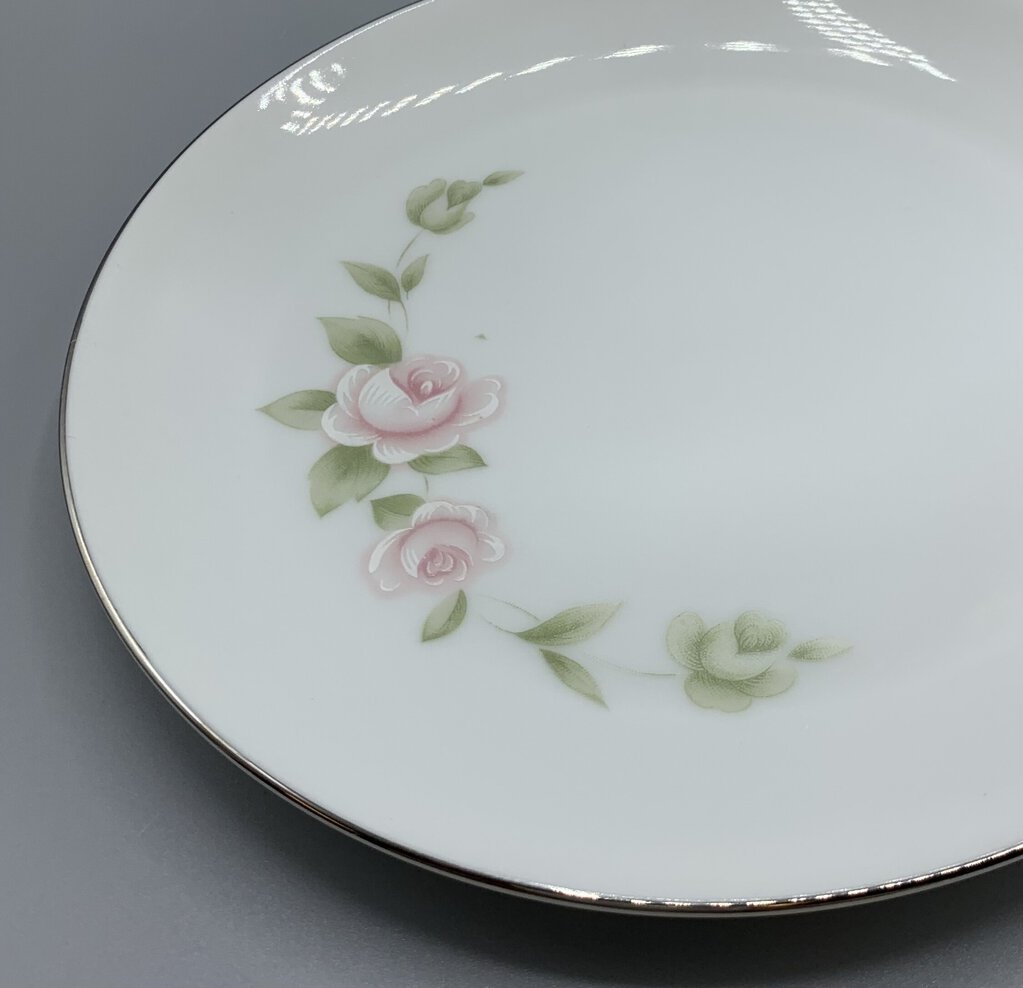 Mid-Century Style House “Tudor Rose” Bread and Butter Plates Set/4 /hg