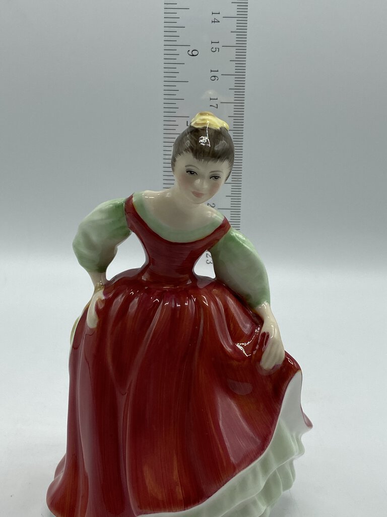 Royal Doulton Figurine “Fair Maiden” HN 2434 Made in England 1966 /r