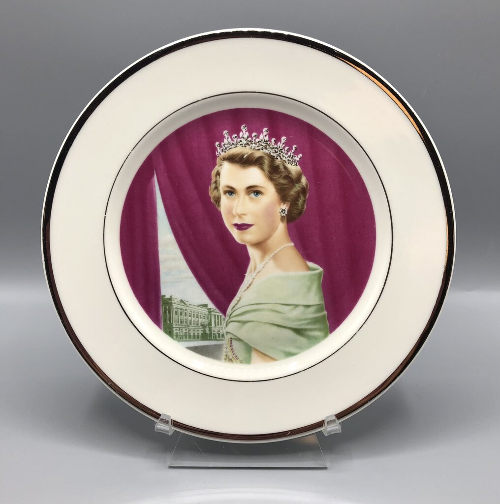 1953 Queen Elizabeth II Commemorative Coronation Plate Walker True China /b