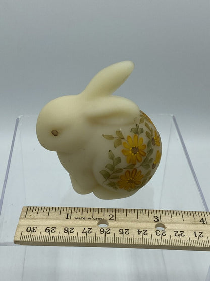 Fenton Bunny Rabbit Satin Yellow Glass Hand Painted Figurine /ro