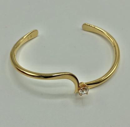 Gold Tone Bracelet w/ Sparkling Rhinestone /b