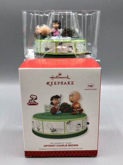 2013 Hallmark Keepsake OPTIMIST CHARLIE BROWN Magic Sound & Motion Ornament /b