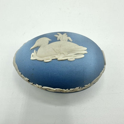 Vintage Wedgwood Blue Jasperware 1979 Easter Egg Trinket Box Duck /cb