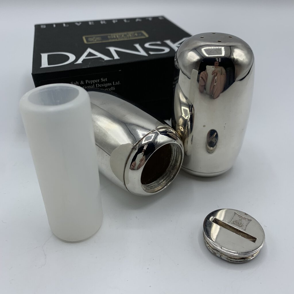 DANSK Silverplated and Weighted Salt & Pepper Shakers /hgo