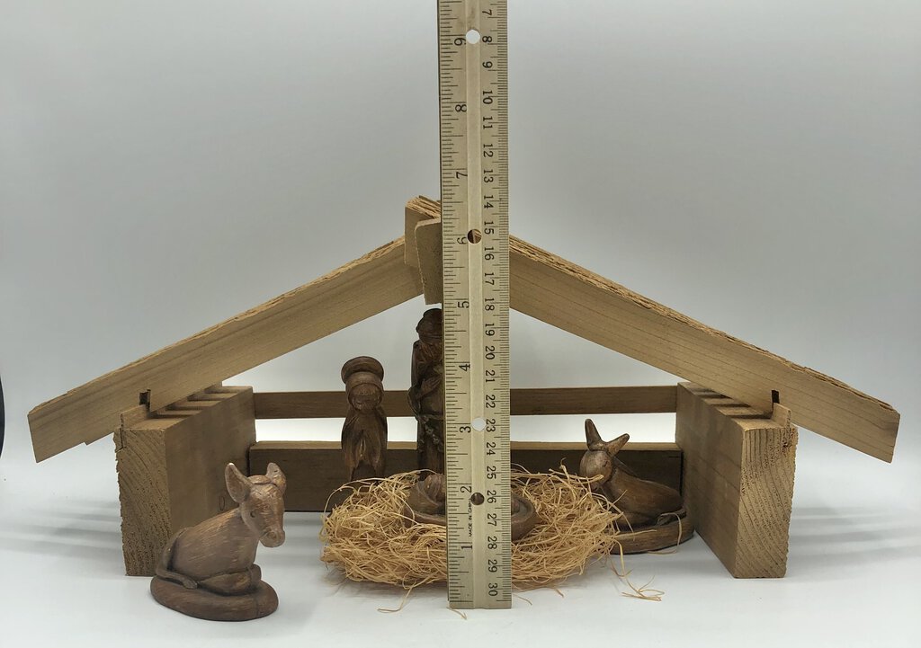 Vintage Italy Nativity w/Rough Hewn Crèche /b