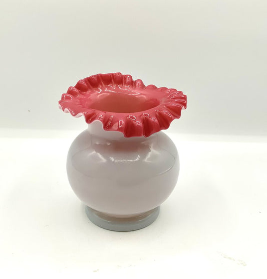 Vintage Fenton Art Hand Blown Glass Vase /ah