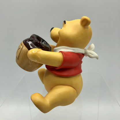 Disney WDCC Winnie the Pooh and the Honey Tree Membership Figurine /b