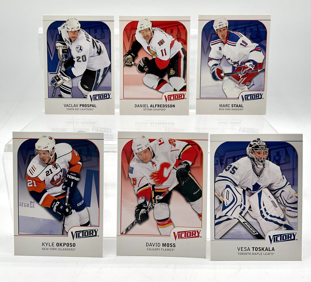 Lot of 91 2005/2006/2009 Victory, BeeHive, and Upper Deck Hockey Trading Cards /ah